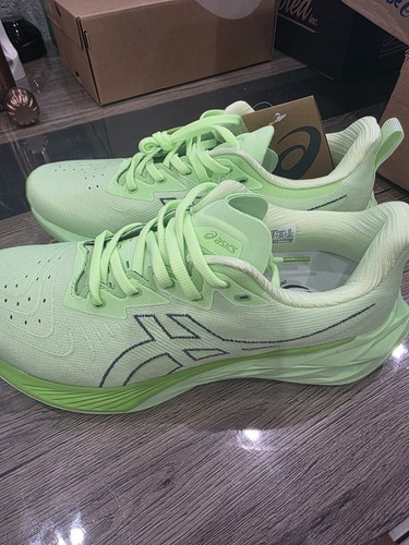 Asics novablast herren - 4,